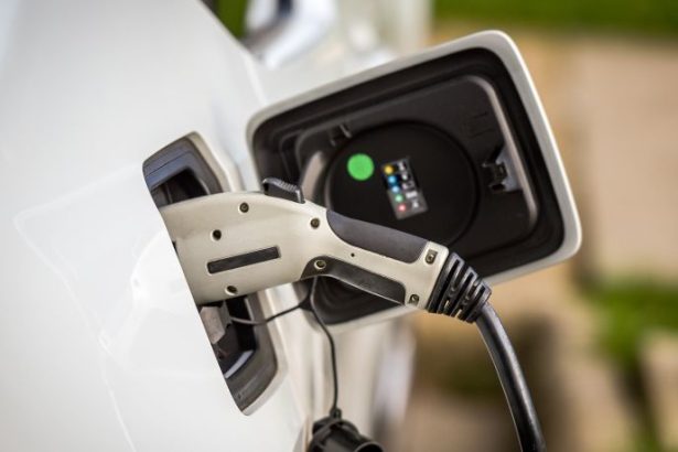 Isenção de IPVA para carros elétricos avança no Brasil e pode acelerar a transição sustentável
