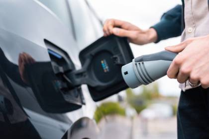 BYD Dolphin Mini lidera mercado brasileiro e redefine o futuro dos carros elétricos no Brasil