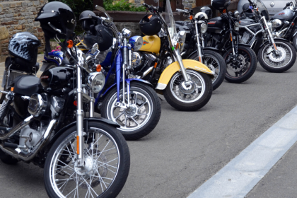 Produção de motos cresce 6,3% e emplacamentos batem recorde no primeiro semestre de 2026